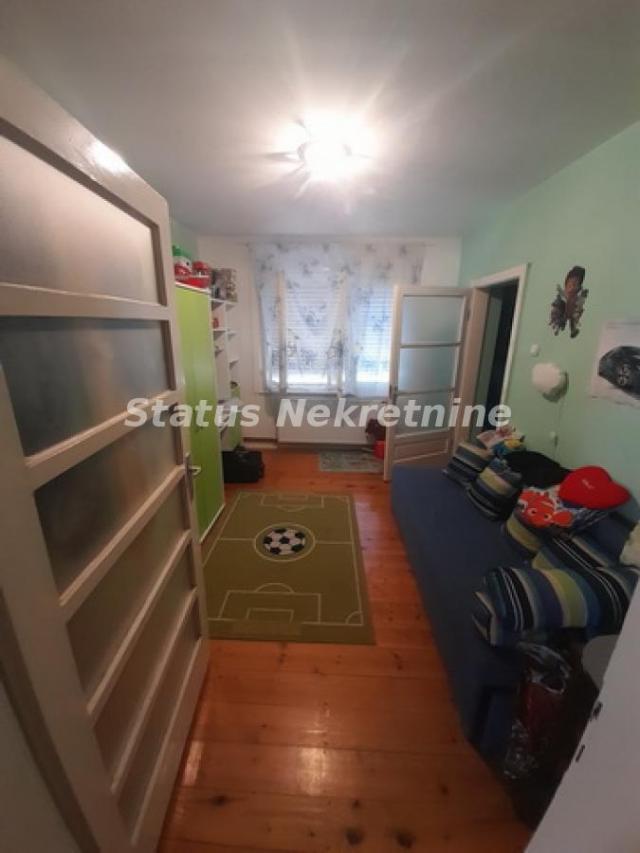 Beočin-Uknjižena Porodična kuća 114 m2 na Placu od 360 m2 u Mirnom kraju-065/385 8880