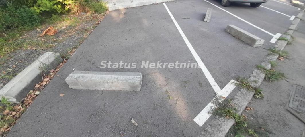 Banatić-Odličan Poslovni prostor 150 m2 Pogodan za Ofis i Magacine sa Parkingom-065/385 8880