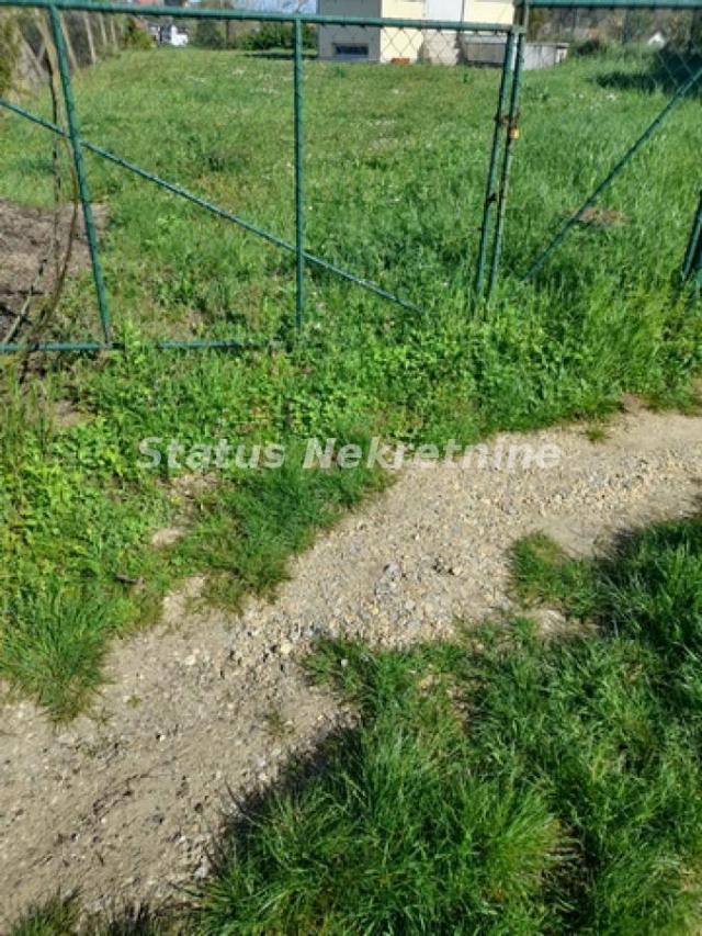 Sremska Kamenica-Bocke-Najlepši ravan Građevinski Plac 532 m2 u Zelenoj Oazi sa pogledom na grad-065