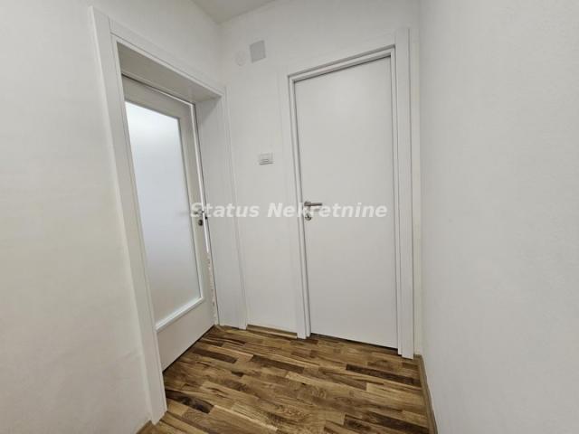 Rotkvarija-Uknjižen Renoviran Trosoban stan 54 m2 na Top Lokaciji-065/385 8880