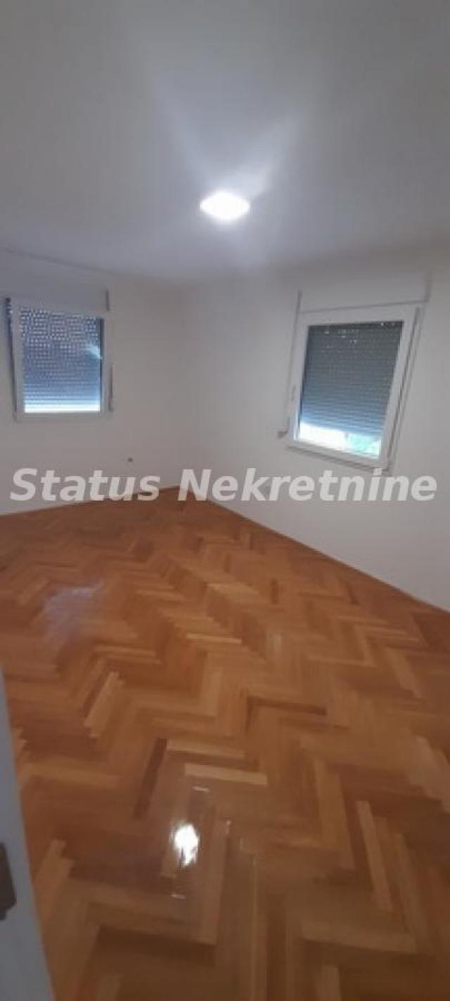 Fruška gora-Porodična kuća 137 m2 sa Pogledom gde Dunav Ljubi Nebo-065/385 8880