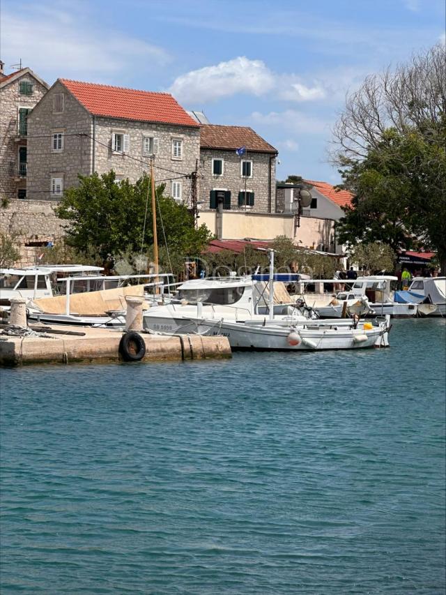 Haus Zlarin, Šibenik - Okolica, 180m2