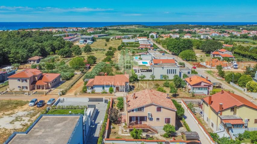 Kuća Novigrad, 250m2