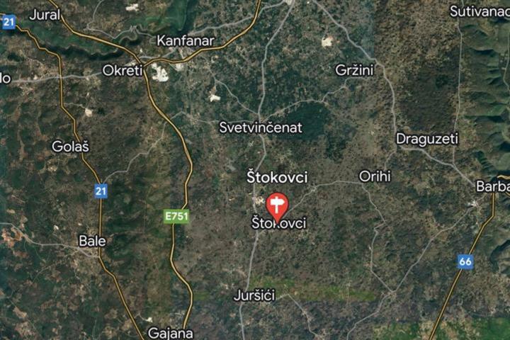 Svetvinčenat, Štokovci, građevinsko zemljište 2200 m2