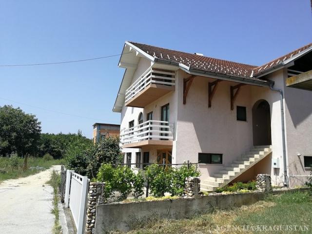 Izdavanje, Kuća, 147. 00m2 , Kragujevac