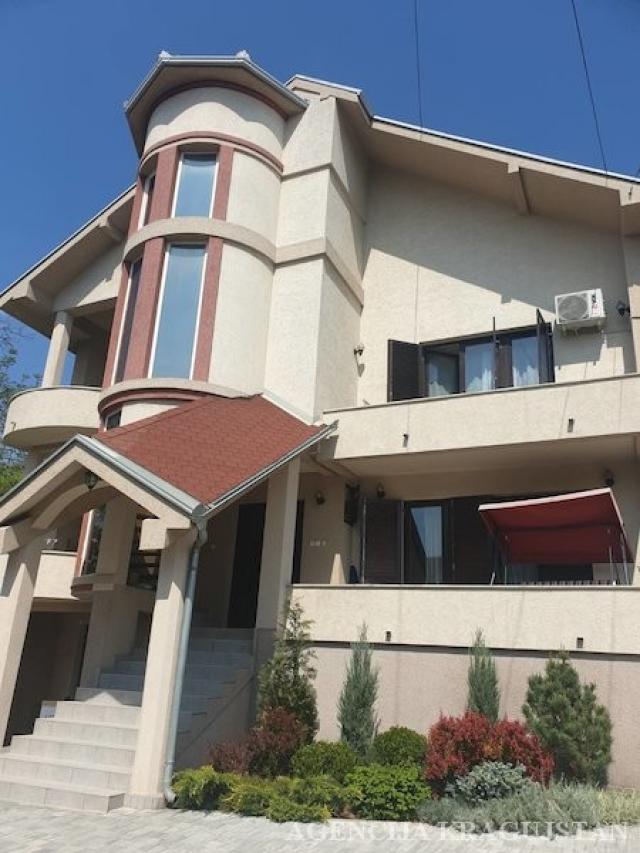 Izdavanje, Kuća, 280. 00m2 , Erdoglija