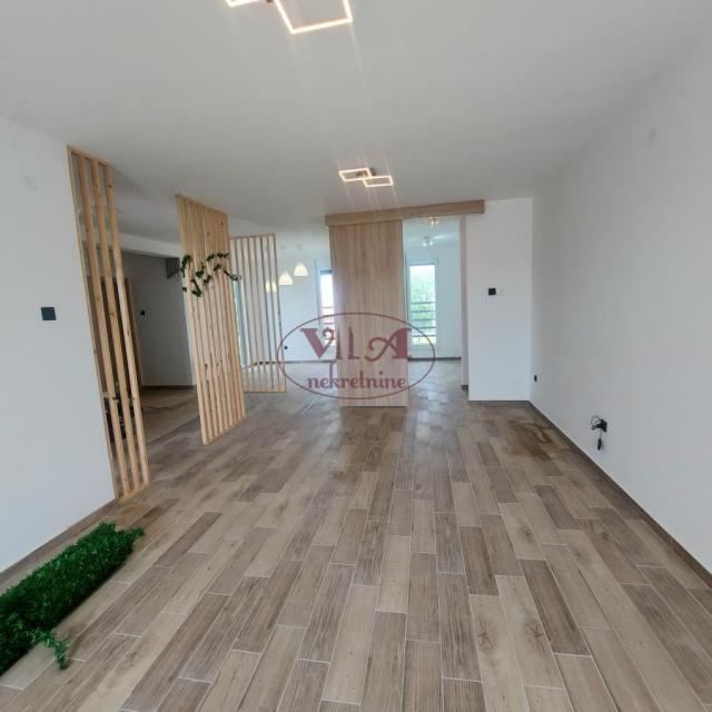 Novi Sad, Petrovaradin, Elegantna lux vila sa predivnim pogledom na Frušku goru