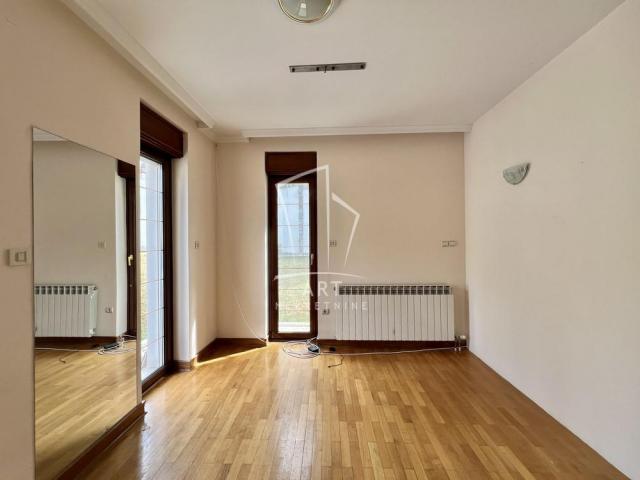 Banovo brdo, Beogradskog bataljona, 150m2 ID#8669