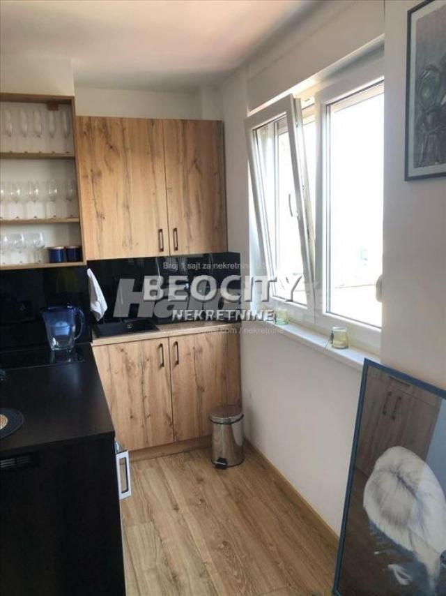 Stari grad, Gundulićev venac, Bulevar despota Stefana, 1. 5, 36m2, 138000EUR