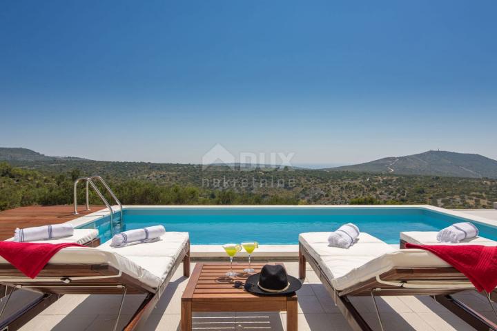 DALMATIEN, PRIMOSTEN - Wunderschöne Villa mit zauberhaftem Panoramablick auf das Meer und die Natur