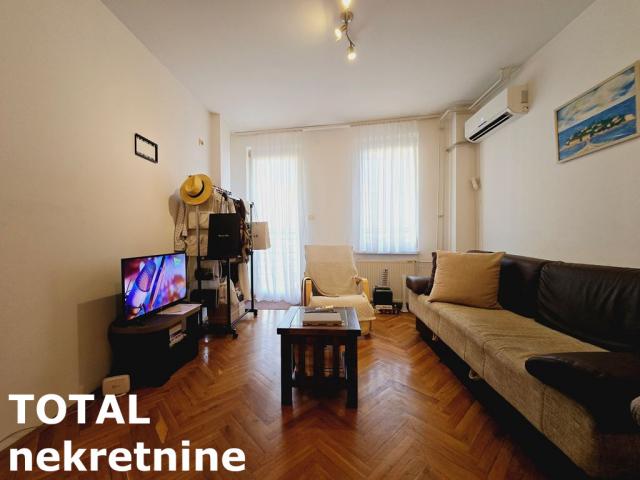 0. 5 Garsonjera NOVI SAD, 102000€