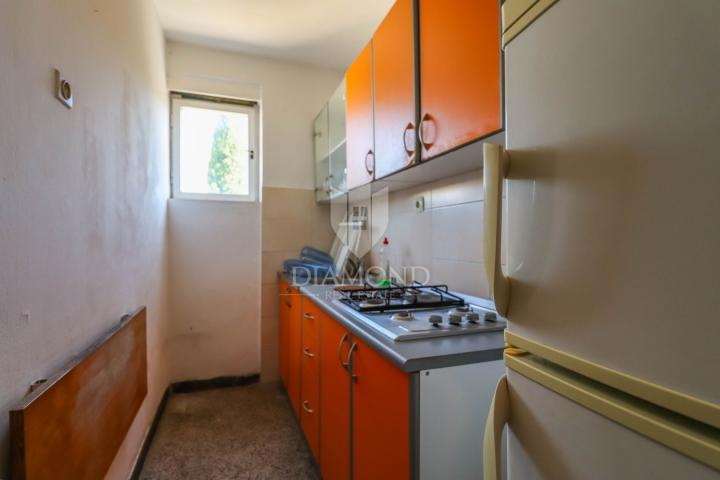 PULA, Spacious apartment, 3 bedrooms and two balconies