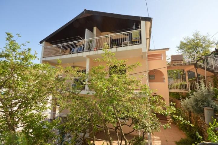 Apartment for sale 85m2 with a yard - Herceg Novi - Topla 2