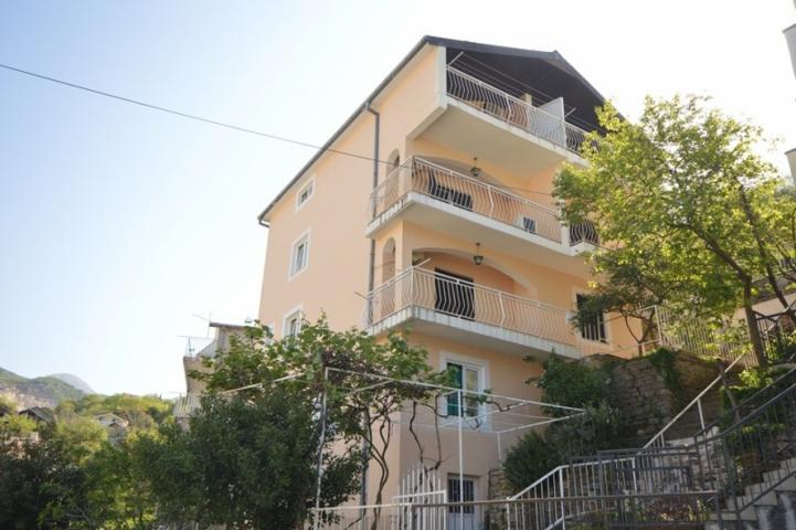 Apartment for sale 85m2 with a yard - Herceg Novi - Topla 2