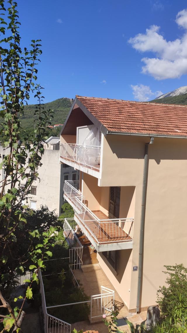 Apartment for sale 85m2 with a yard - Herceg Novi - Topla 2