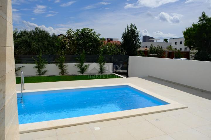 ZADAR, VIR - Modern semi-detached house in an elite location with a private pool near Jadro beach! A