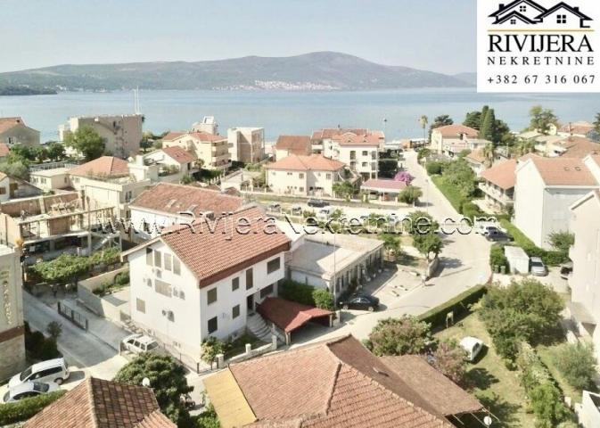 Family house for sale in the center of Tivat