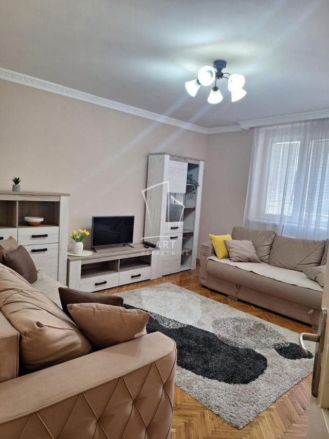 Vračar, odlična lokacija, mereno 65m2 ID#8675