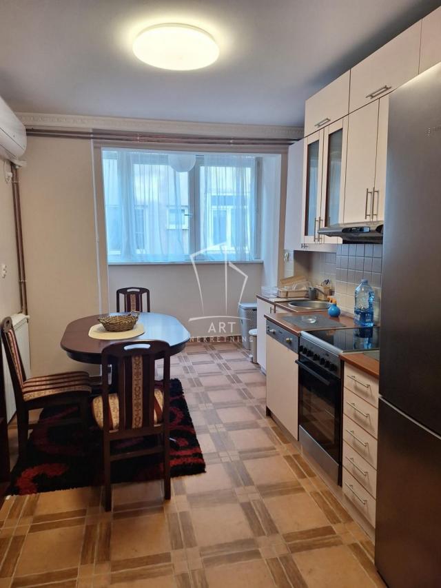 Vračar, odlična lokacija, mereno 65m2 ID#8675