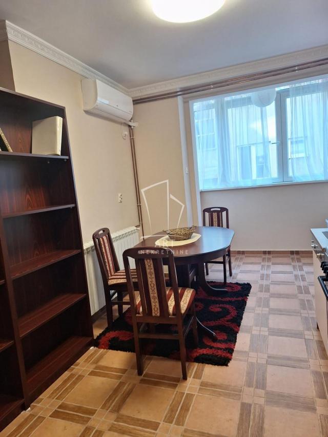 Vračar, odlična lokacija, mereno 65m2 ID#8675