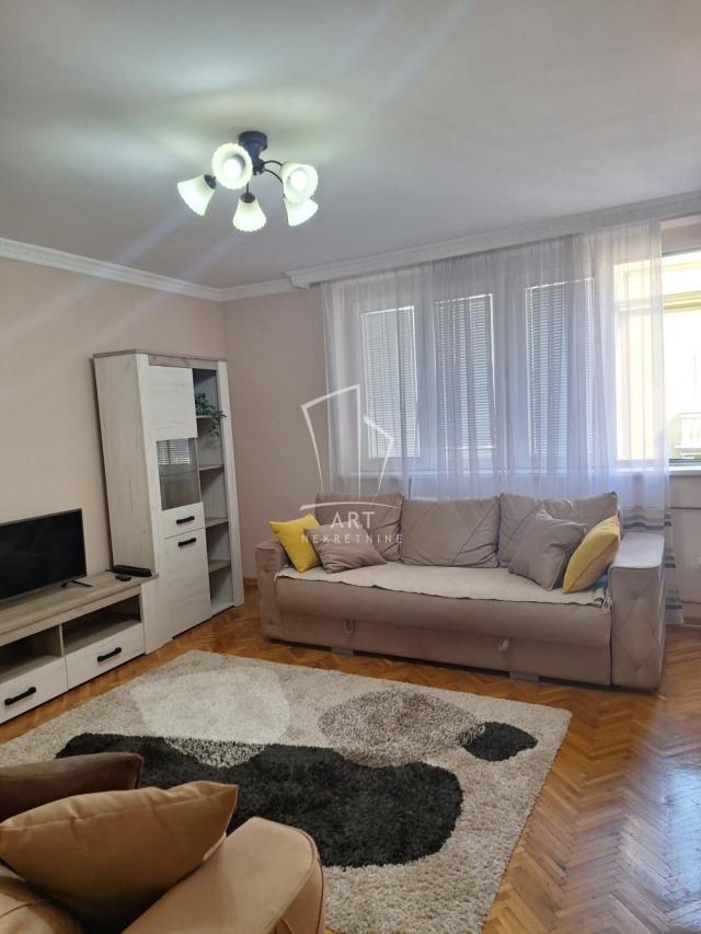 Vračar, odlična lokacija, mereno 65m2 ID#8675