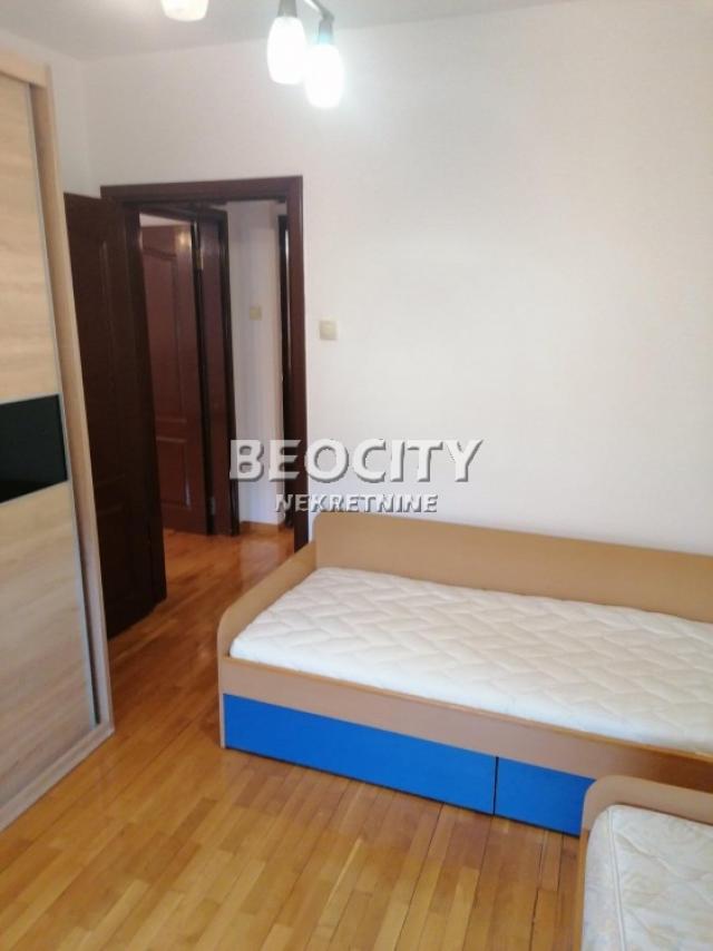 Novi Sad, Nova Detelinara, Trg majke Jevrosime, 3. 0, 70m2, 500EUR