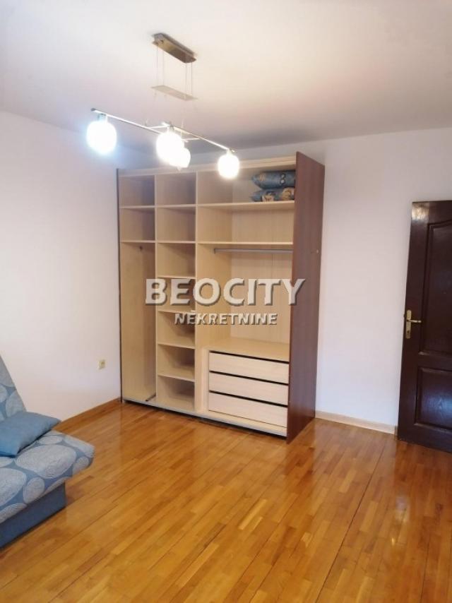 Novi Sad, Nova Detelinara, Trg majke Jevrosime, 3. 0, 70m2, 500EUR