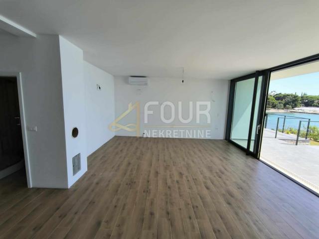 Flat Rovinj, 87,94m2