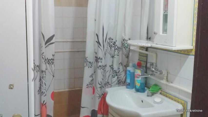 SURCIN SURČIN 80m2 , (T) , 119000e