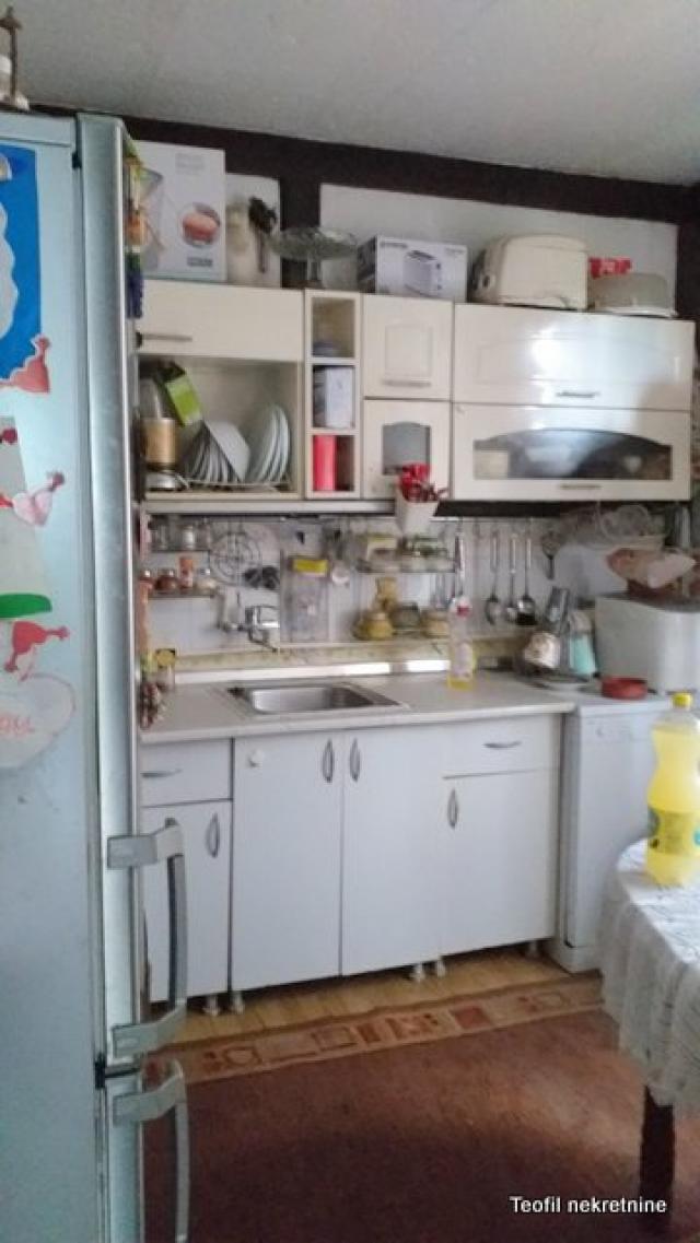 SURCIN SURČIN 80m2 , (T) , 119000e