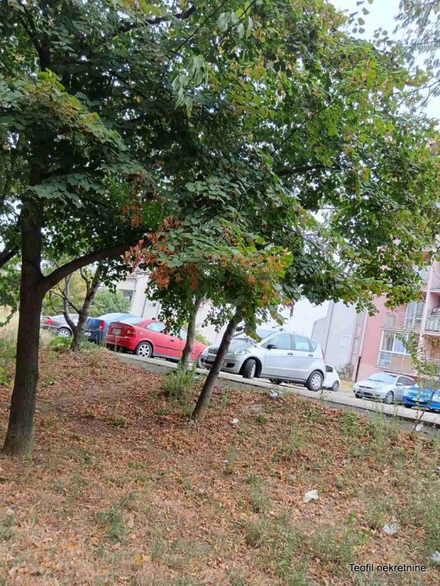 CUKARICA SREMČICA 42m2 , (T) , 65000e