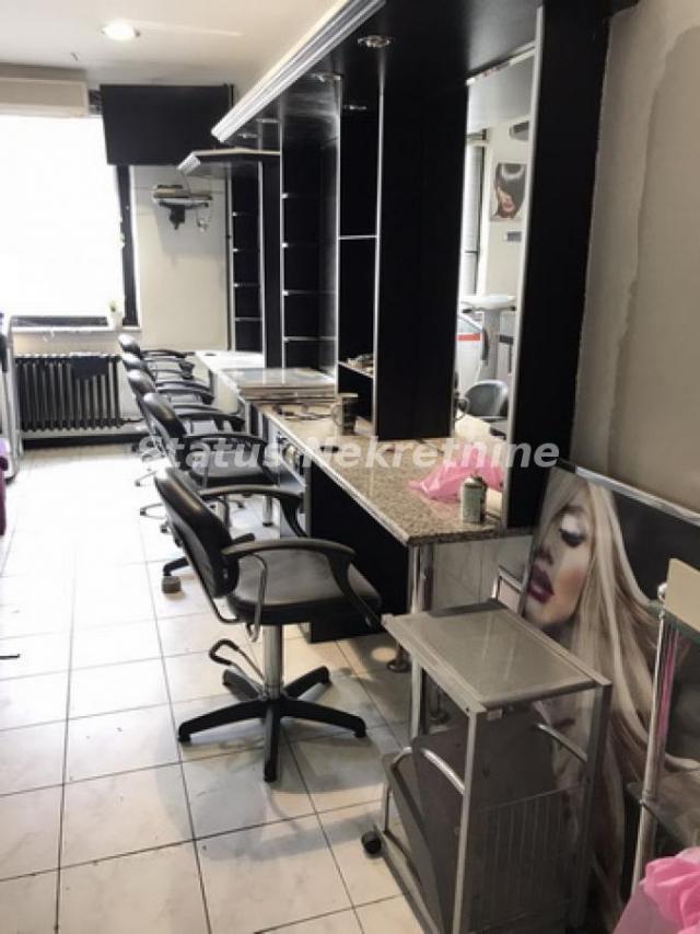 Opremljen lokala za frizerski salon