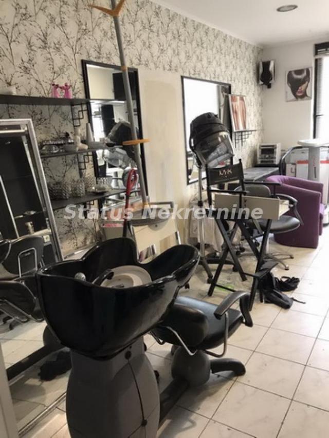 Opremljen lokala za frizerski salon