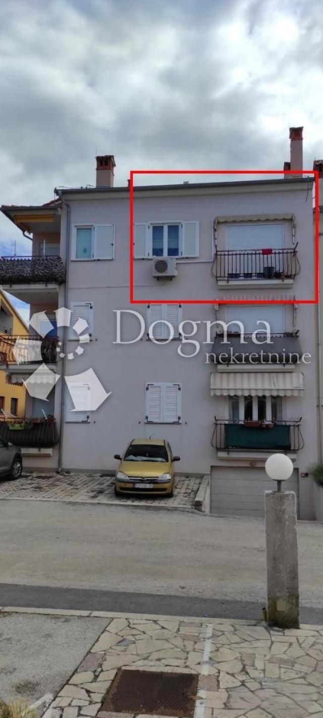 WOHNUNG MIT 2 GARAGEPLÄTZEN IN ROVINJ - TOP!