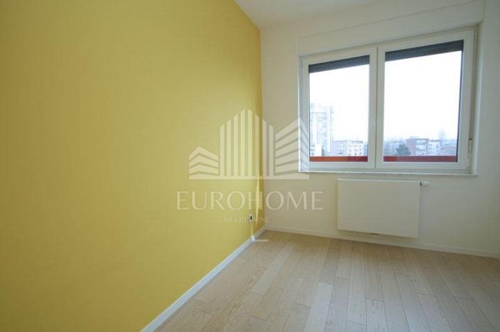 Ekskluzivni penthouse 97, 28 m2+ 2PM2, Knežija