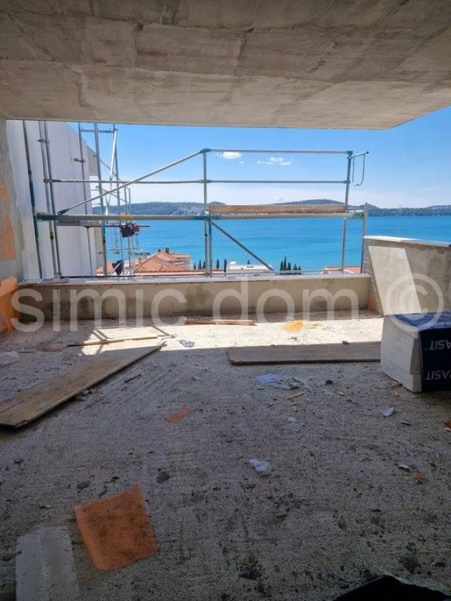 Penthouse s vrhunskim pogledom blizu plaže, Seget