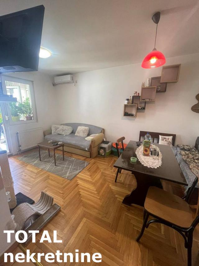 1. 5 Jednoiposoban stan NOVI SAD, 97850€