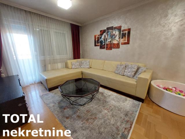 4 Četvorosoban stan NOVI SAD, 195700€