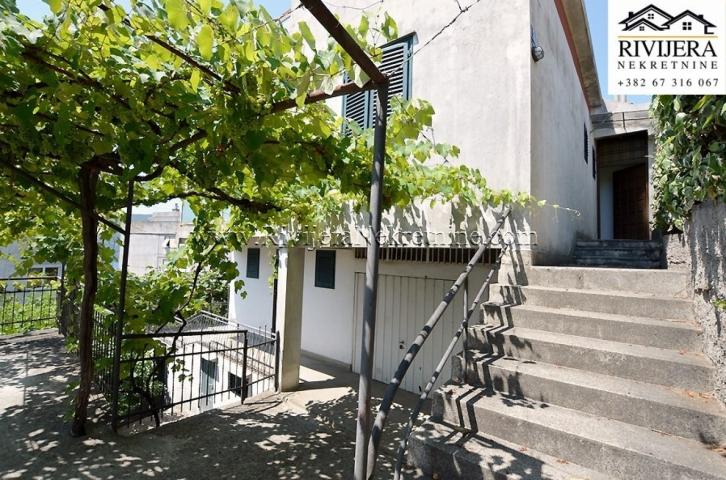 Family house with sea view in center Herceg Novi