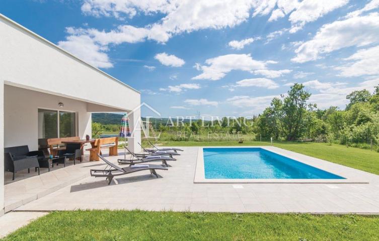 Istria, Labin, surroundings - an attractive house with a swimming pool in a quiet location surrounde