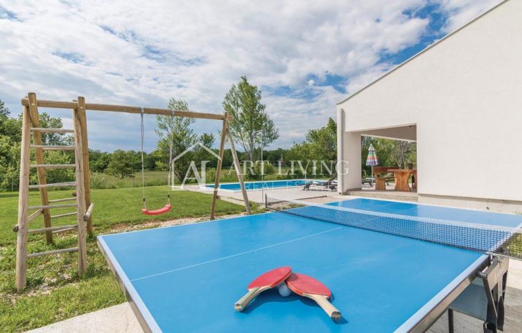 Istria, Labin, surroundings - an attractive house with a swimming pool in a quiet location surrounde