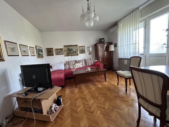 Flat Folnegovićevo naselje, Peščenica - Žitnjak, 68,12m2