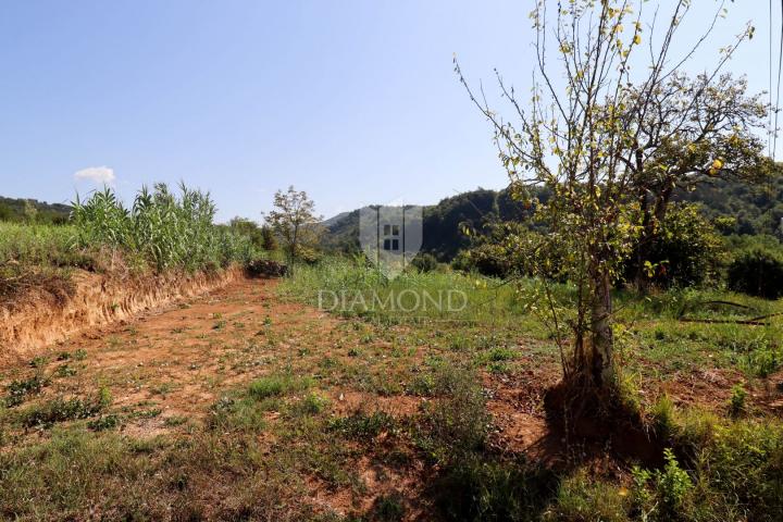 Grundstück Motovun, 800m2