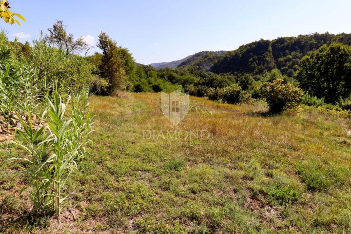 Zemljište Motovun, 800m2