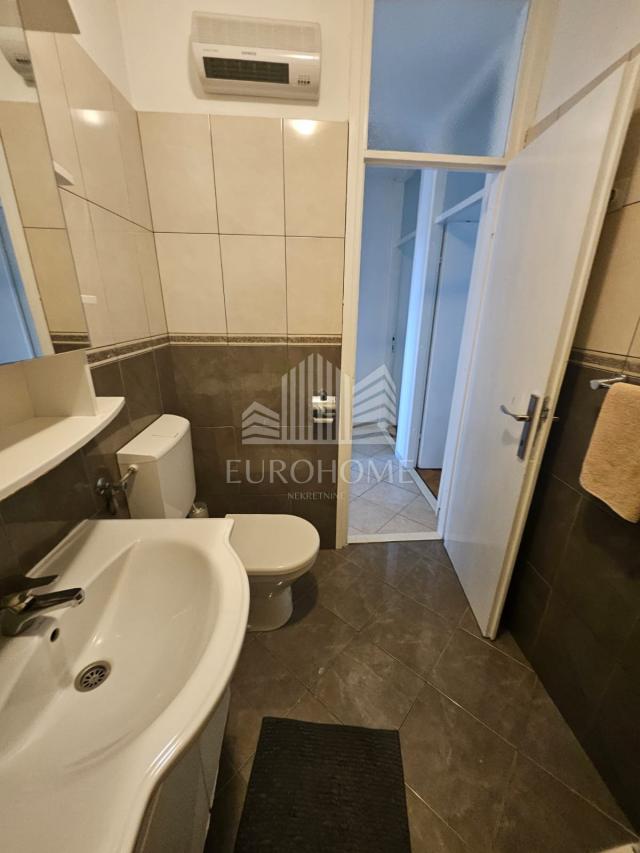 Bulevar, trosobni stan, dugoročni ili kraći najam, 75m2