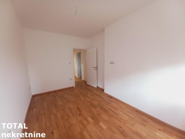 3 Trosoban stan NOVI SAD, 182870€