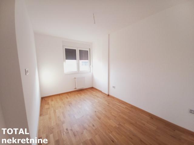 3 Trosoban stan NOVI SAD, 182870€