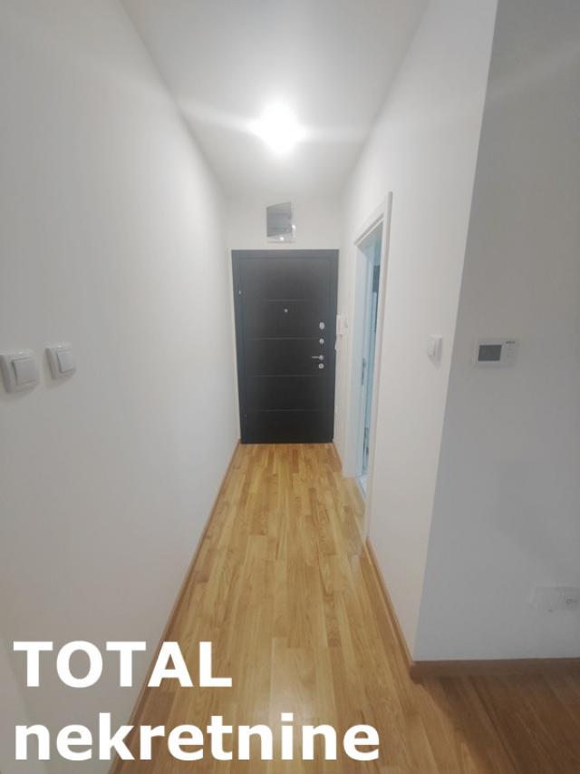 0. 5 Garsonjera NOVI SAD, 76200€