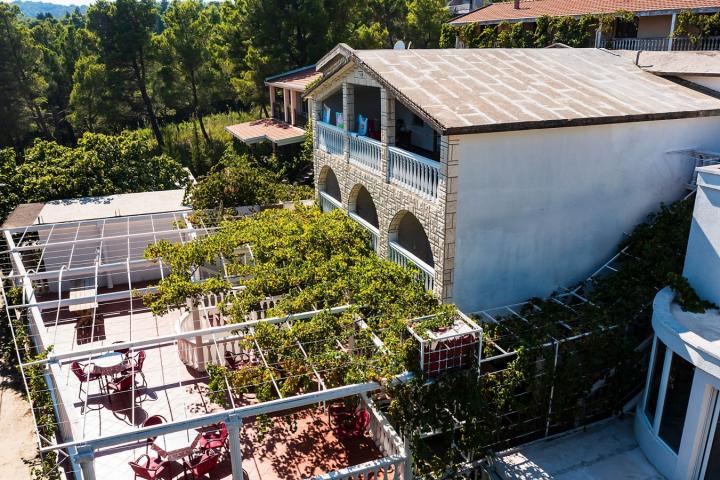 Prodaje se objekat sa restoranom i apartmanima, Zagrađe, Sutomore