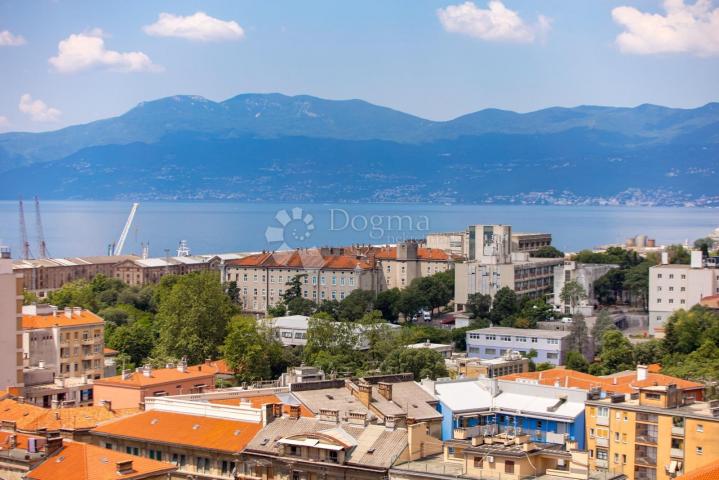 Rijeka prekrasan stan terasa parking Ekskluziva